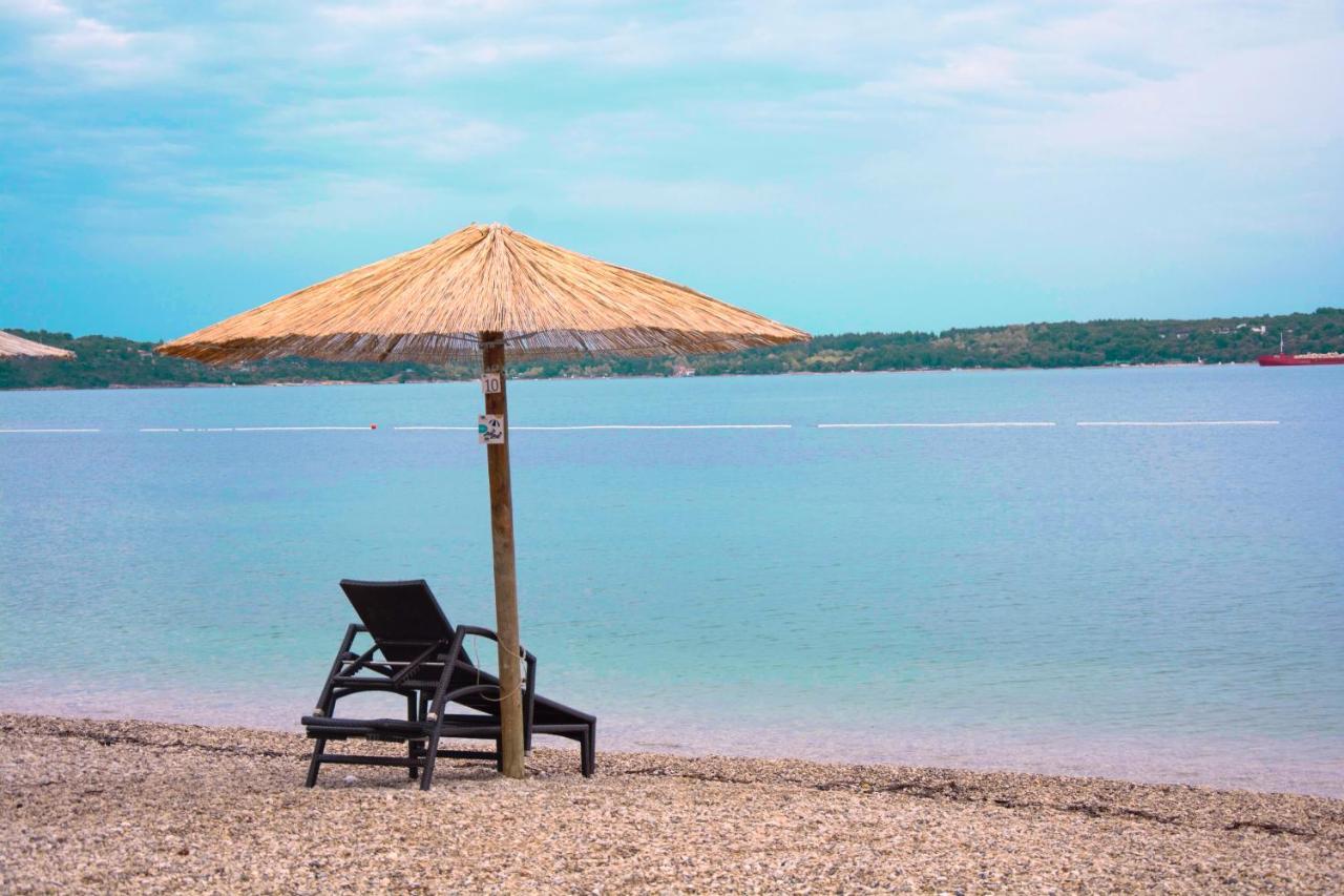 Villa Vienna Novigrad Istria Exteriör bild